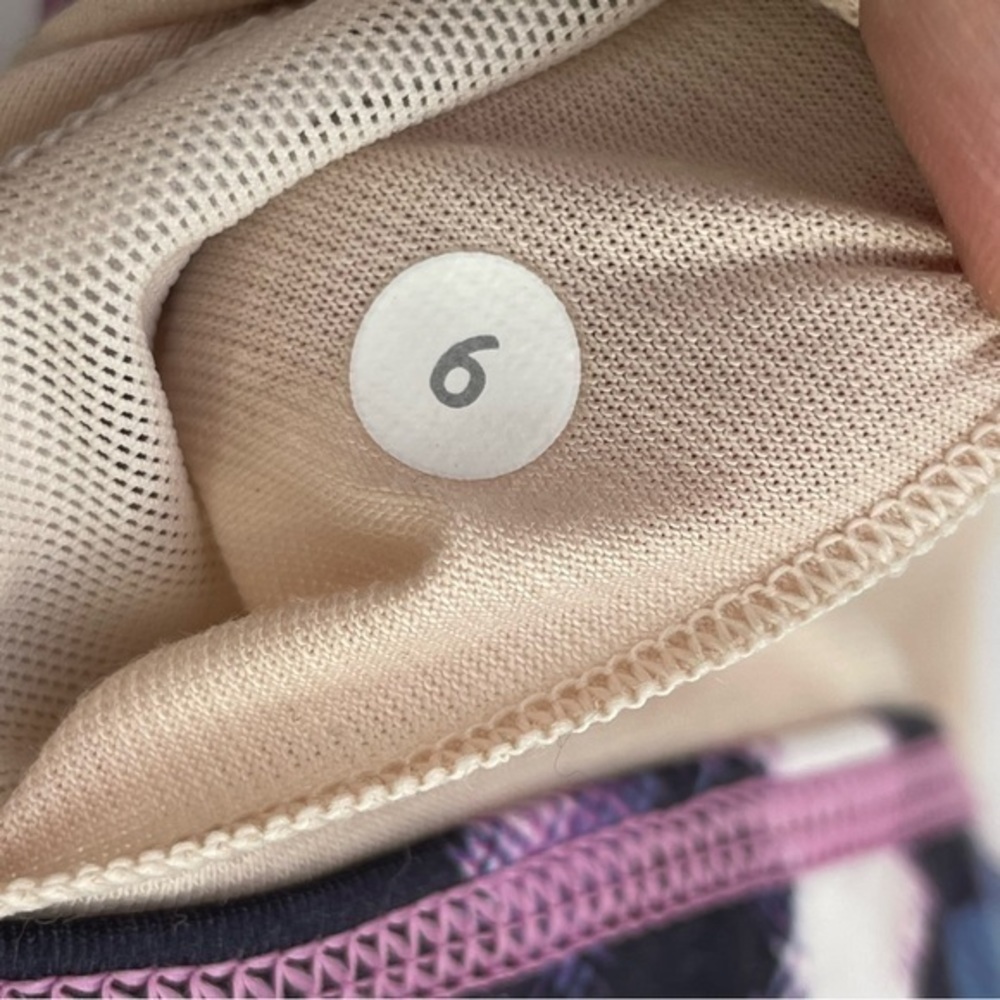 Lululemon Sweaty Endeavor Low‎ Impact Sports Bra - Picture 7 of 11
